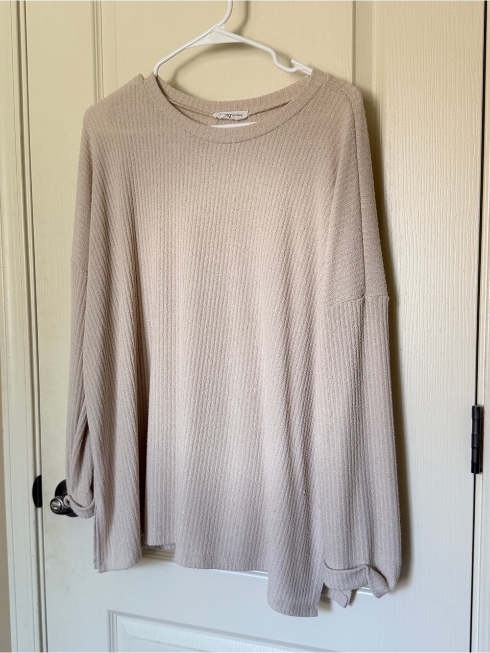 Carly Jean Los Angeles Evelyn Pullover Sweater Cream Size M